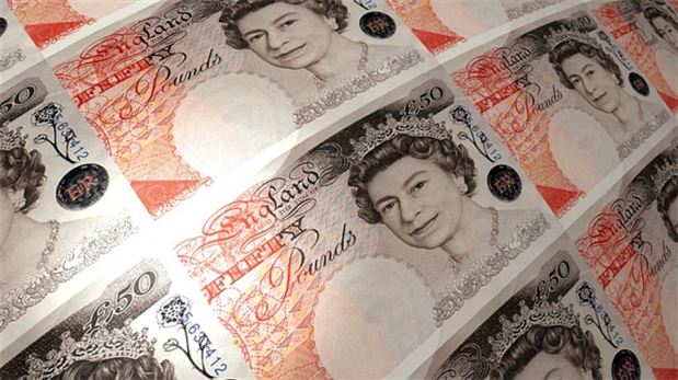 Kraliçe'nin tahtı sallanıyor