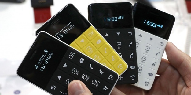 Kredi kartı boyutunda telefon üretildi, fiyatı ise oldukça iyi!