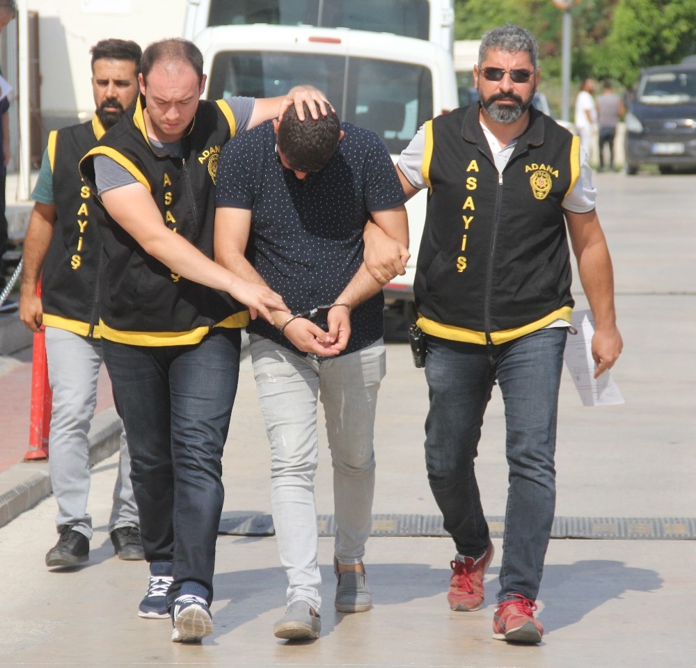 Kredi kartı kopyalayarak vurgun yaptılar 