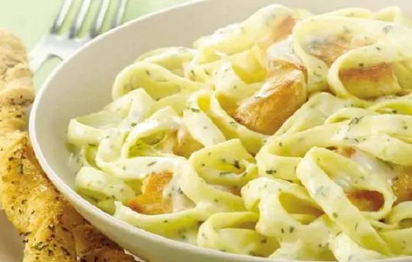 Kremalı makarna nasıl yapılır? Tam ölçülü kremalı makarna tarifi