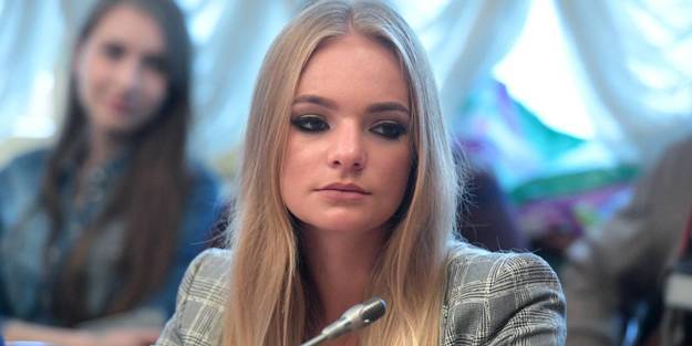 Kremlin Sözcüsü Peskov'un kızından dikkat çeken mesaj! Kısa süre içinde paylaşımını sildi