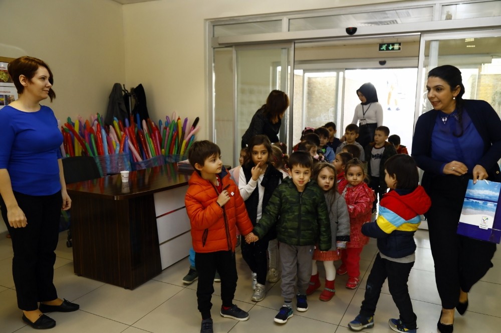Kreş çocuklarının yüzü güldü 