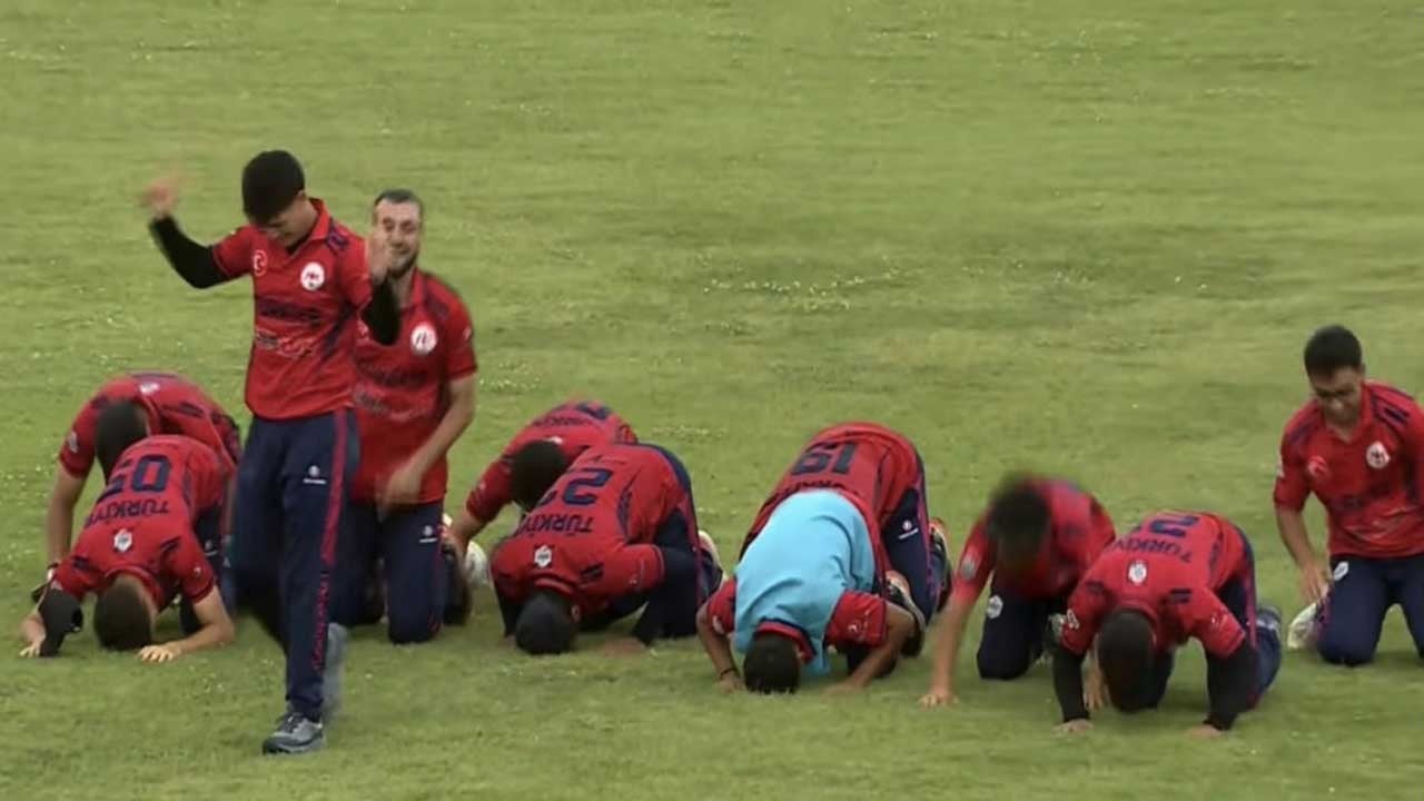 Milliler, İsrail'i bozguna uğrattı