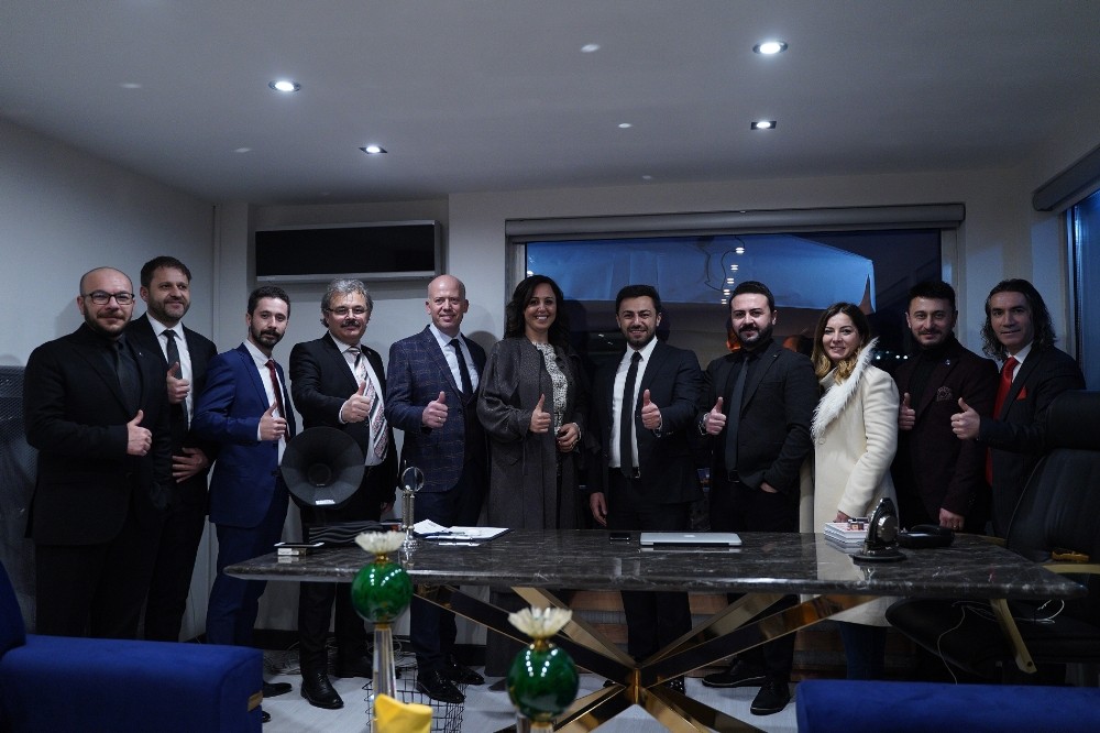 Kristal Türkiye İstanbul ofisi açıldı 