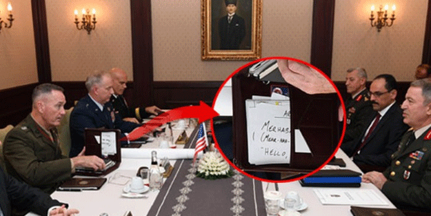 Kritik toplantıda dikkat çeken kare!