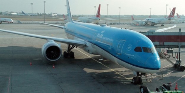 Kriz geçiren yolcu için uçak İstanbul'a acil iniş yaptı