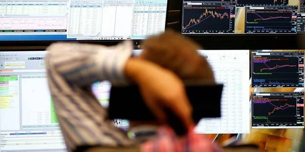 Kriz sonrası Facebook hisseleri çakıldı