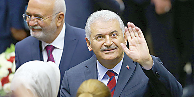 Kriz tellalları yine sahnede