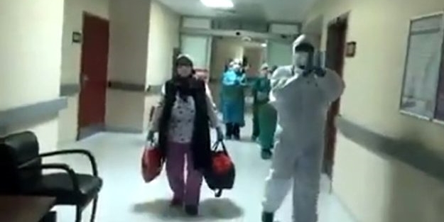 Kronik rahatsızlığı olan 60 yaşındaki teyze koronavirüsü yendi!