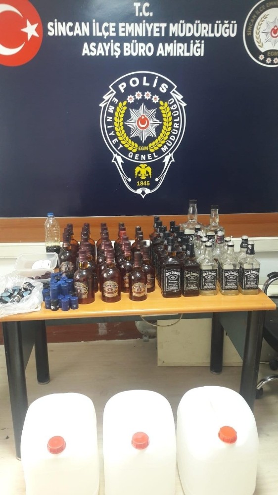 Kuaförde 36 şişe kaçak alkol ele geçirildi 