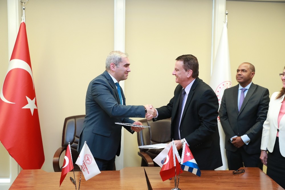 Küba ile ilaç, aşı ve tıbbi cihaz alanında mutabakat zaptı imzalandı 