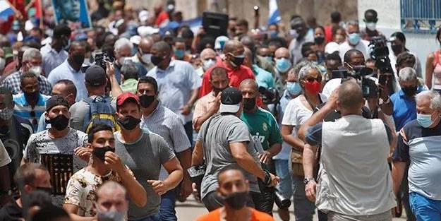 Küba'da protestolar devam ediyor! Can kaybı haberi geldi