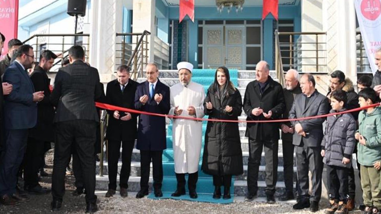 Kubbetü’s-Sahra Camii Malatya’da ibadete açıldı