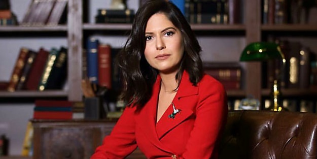 Kübra Par Abdülkadir Selvi'yi fena ti'ye aldı: Sen yazma belki değişir