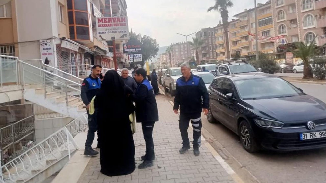 Kucağında bebekle dilencilik yapan kadın yakalandı