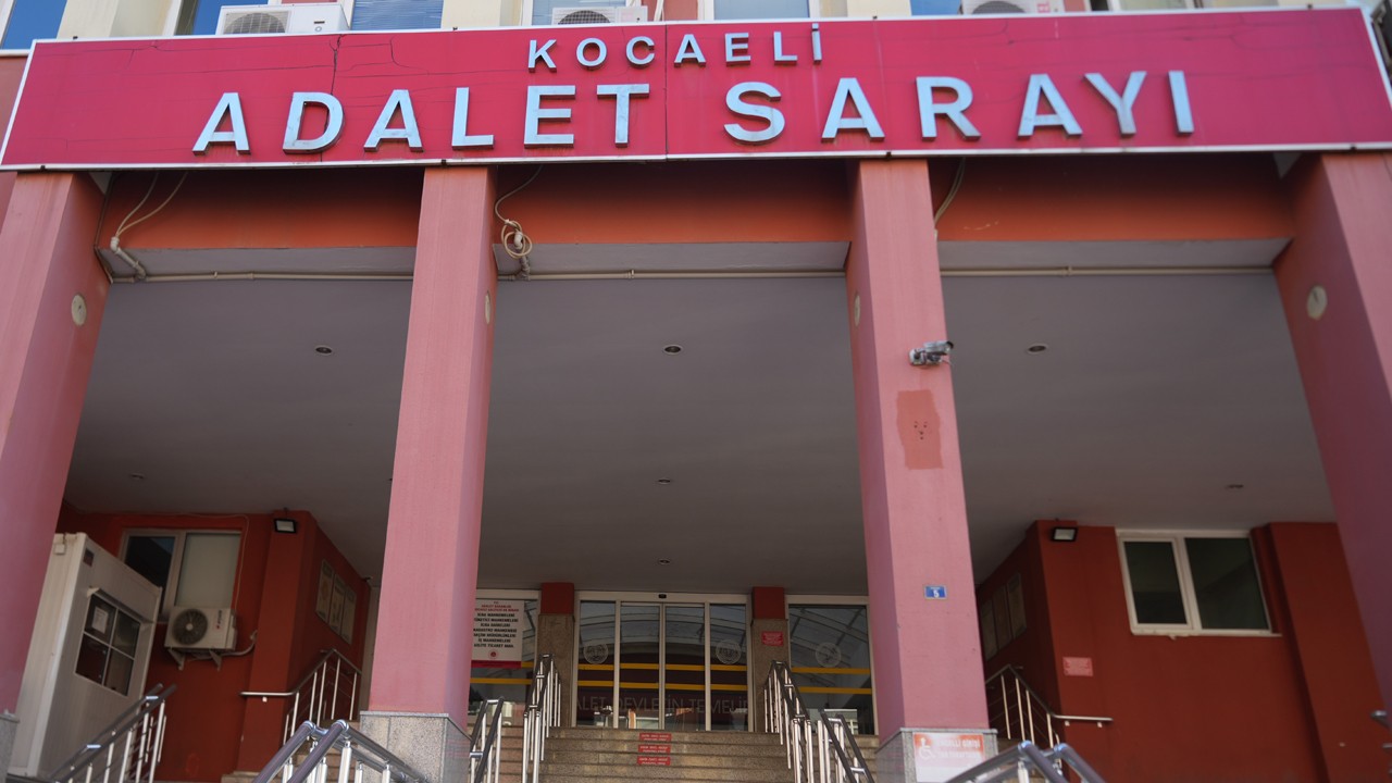 Küçük bir kız çocuğunun çığlığını yok saydı! Yazıklar olsun sana! Sen yaşından başından da mı utanmadın be adam!