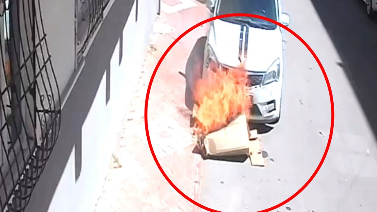 Küçük çocuk faciaya sebep olacaktı! Çakmakla oynarken otomobili böyle yaktı