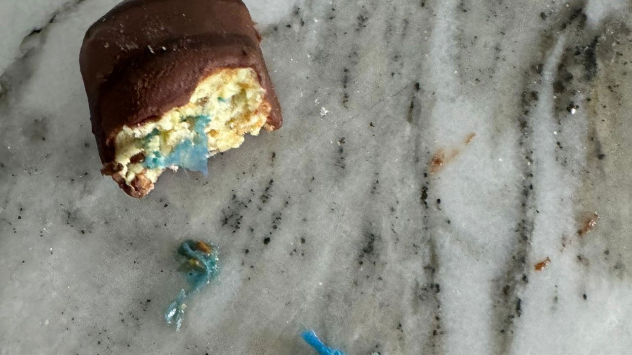 Küçük çocuk ölümden döndü! Çikolata yerken kabusu yaşadı