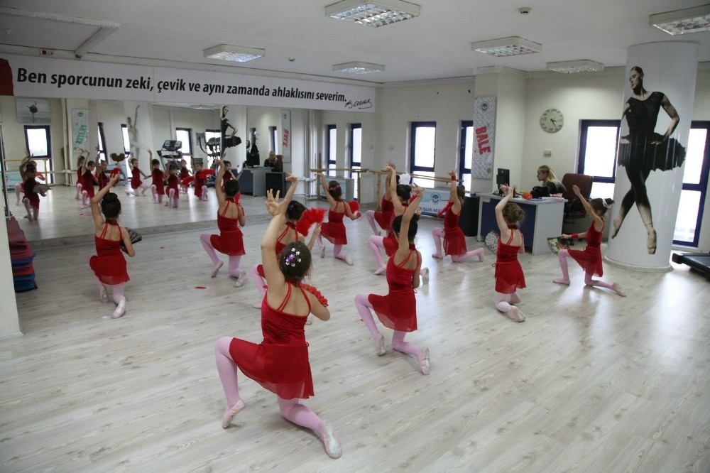 Küçük çocuklar için bale dansları eğitimleri başlıyor 