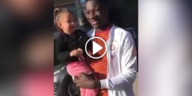 Galatasaraylı Gomis'i görünce yerinde duramadı