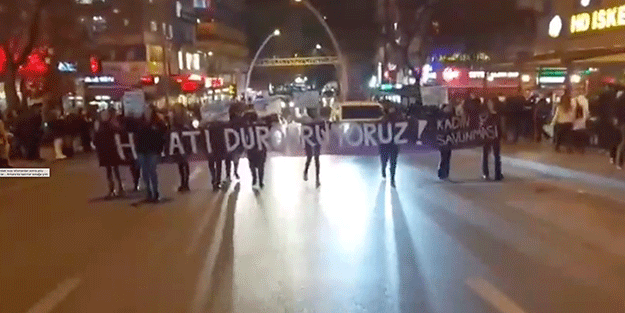Küçük kızları dağa kaçırılan Diyarbakır annelerinin feryatlarına suskun kalanlar! Ankara’da sokağa dökülerek ‘Tarikatlar kapansın’ diye bağırdılar.