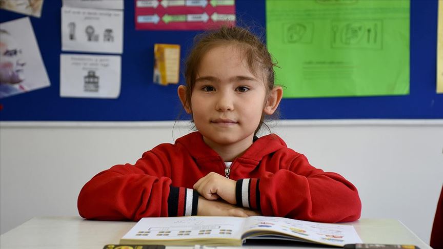 Küçük Nilüfer matematikte dünya birincisi oldu