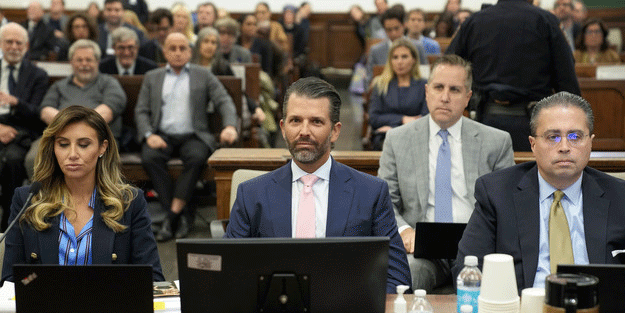 Küçük Trump hakim karşısında