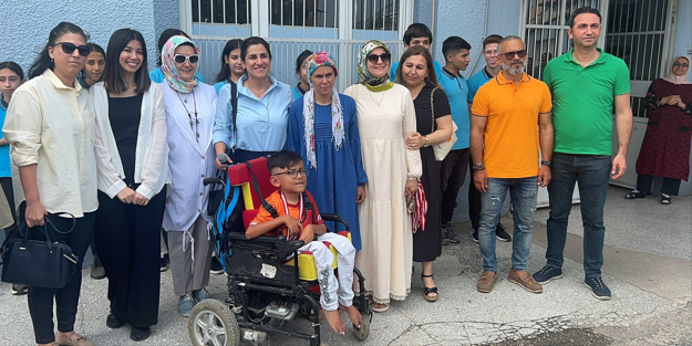 Küçük Yasin engel tanımadı