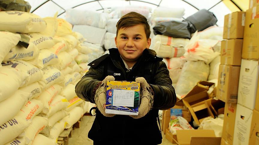 Küçük yürekte büyük sorumluluk: Onlar üşürken biz sıcak evimizde oturuyoruz!