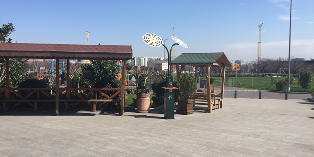 Küçükçekmece'de güneş enerjili şarj imkanı