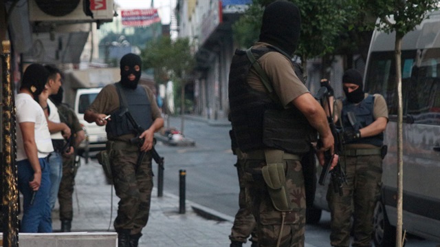 Küçükçekmece'de helikopter destekli terör operasyonu