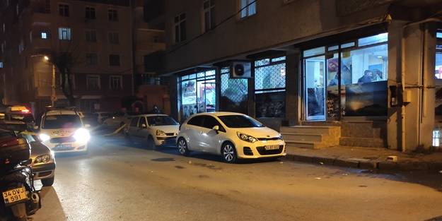 Küçükçekmece'de kahvehaneye ateş açıldı