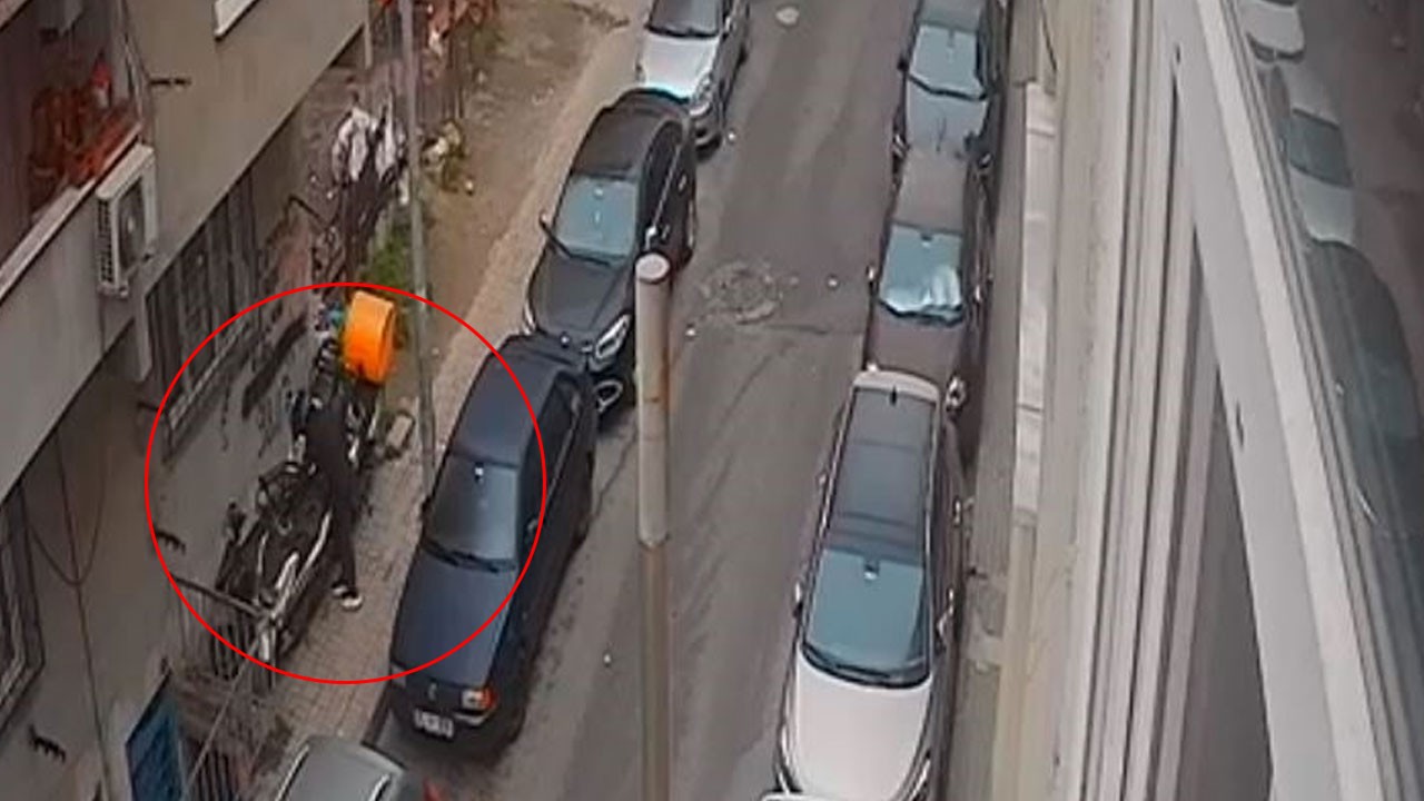 Küçükçekmece’de motosiklet hırsızlığı kamerada