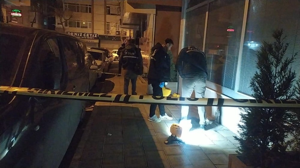 Küçükçekmece’de silahlı saldırı:1 yaralı 