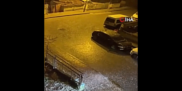 Küçükçekmece’de sulu kar ile dolu yağışı etkili oldu