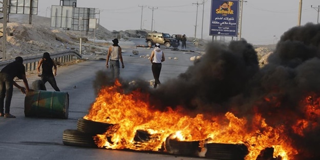 Kudurmuş Siyonist saldırıyor, Filistinliler savunuyor!