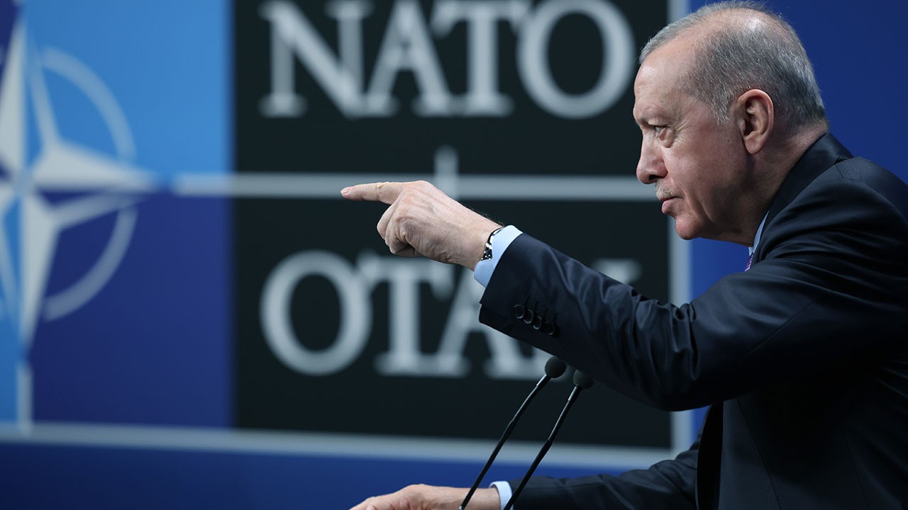 Kuduruyorlar.. Ter ter tepiniyorlar.. Bir küçük kare için ölüp bitiyorlar!