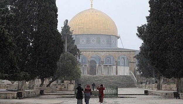 Kudüs beyaza büründü