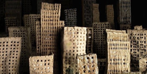 Küflenen kentin iç kanatan çığlıkları