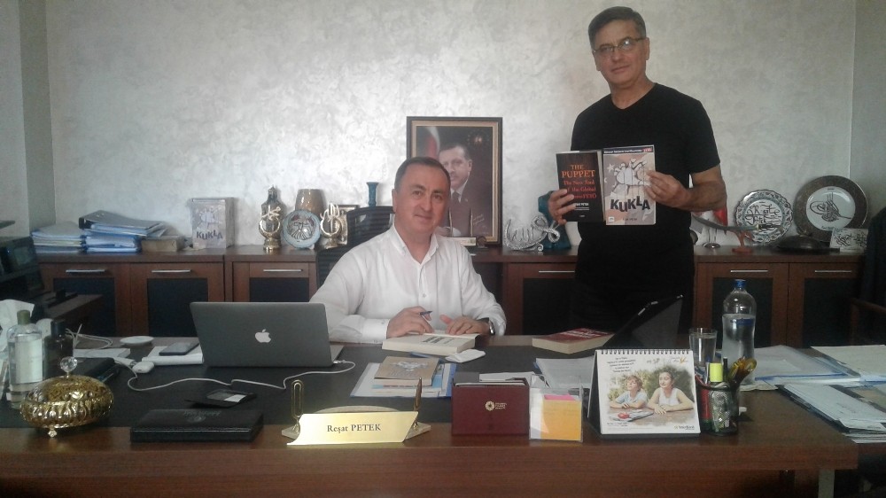 “Kukla” kitabı dünya gündeminde 