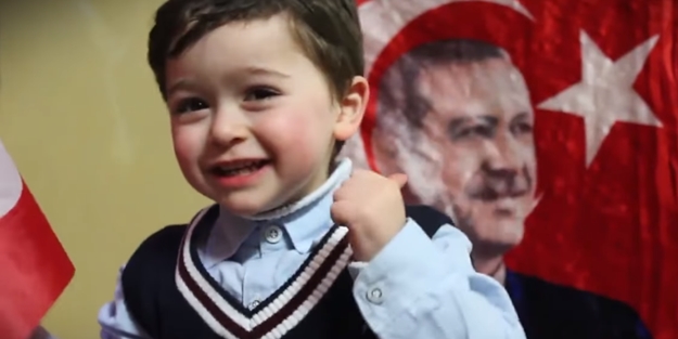 Kukla liderlere seslenen Filistinli minik Zayid'den 'Erdoğan' çağrısı: Bu kim biliyor musunuz?