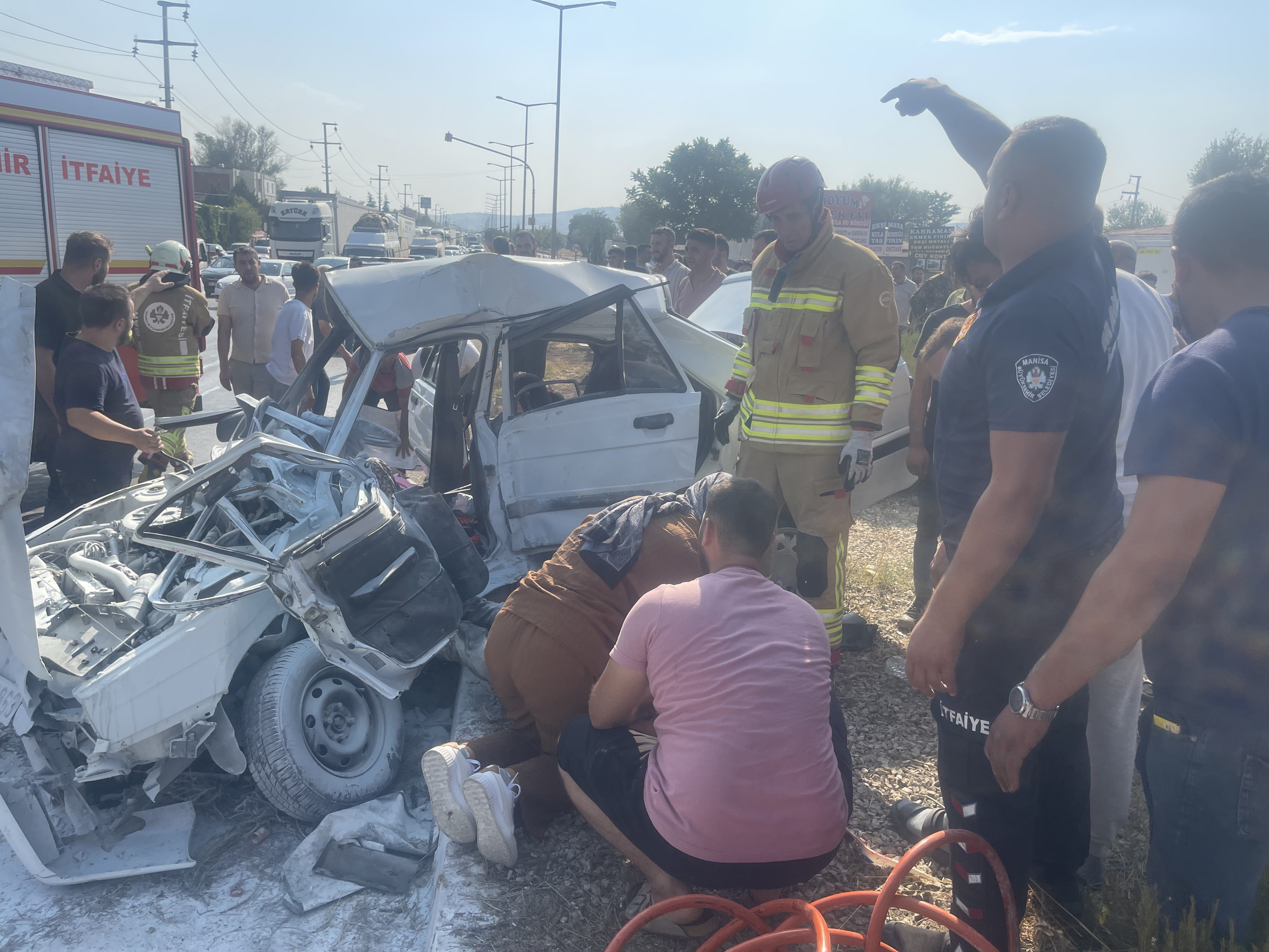 Kula'da karı-koca trafik kazasında hayatını kaybetti