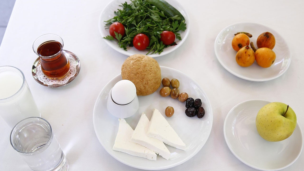 Kulağınıza küpe olsun! Ramazan’da sağlıklı kalmanın formülü