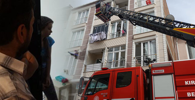 Kulaklıkla uyuyakalan genç kız erkek kardeşini korkuttu