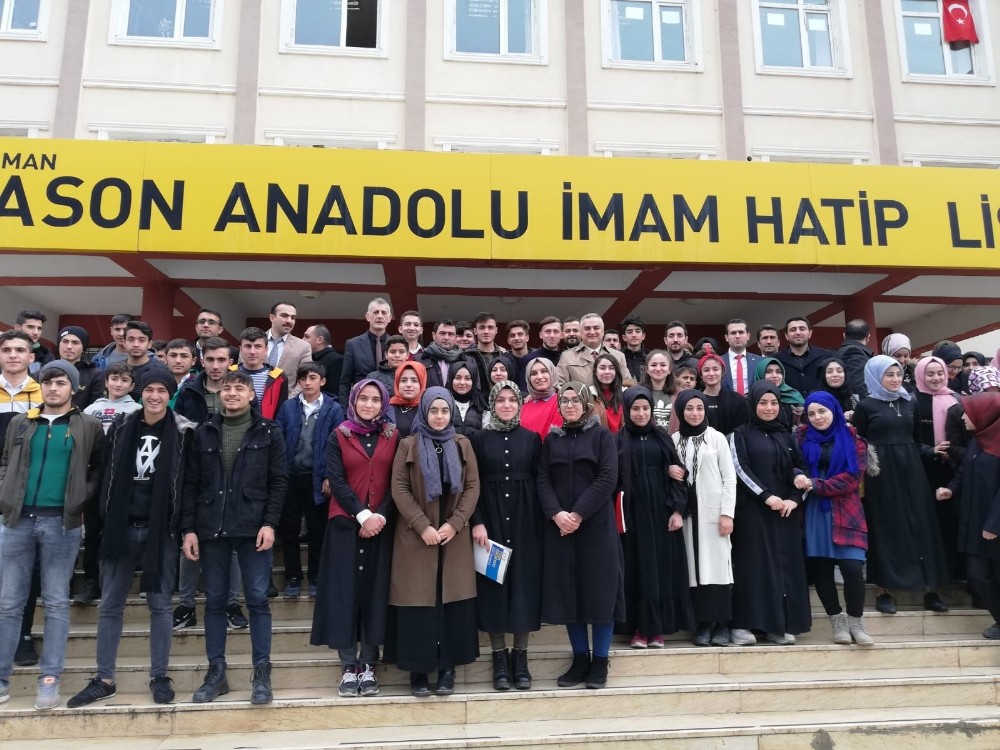 Külekçi Sason’da şehit yakınlarını ziyaret etti 