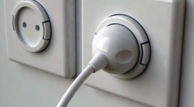 Kullanılmayan elektrikli cihazların fişini çekmeyenler dikkat