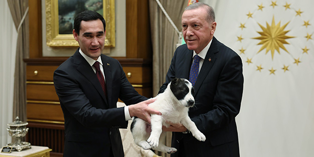 Külliye'de gülümseten hediyeleşme!