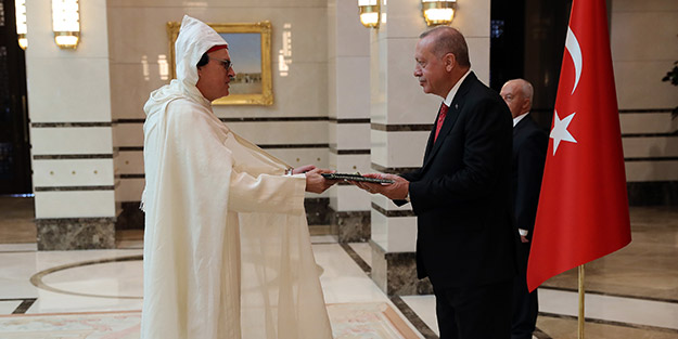 Külliye'de hareketlilik! Başkan Erdoğan'a tek tek takdim ettiler