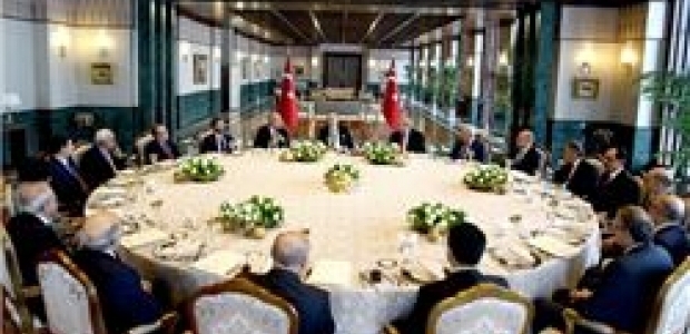Cumhurbaşkanlığı Külliye'sinde ’terör ve demokrasi’ konuşuldu