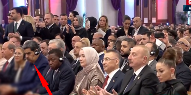 Külliye'deki dua sırasında herkes ellerini açtı! Maduro bakın ne yaptı, çok konuşulacak anlar